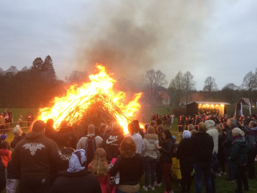 1F035D45-5E96-4570-BBEE-EAC041153885