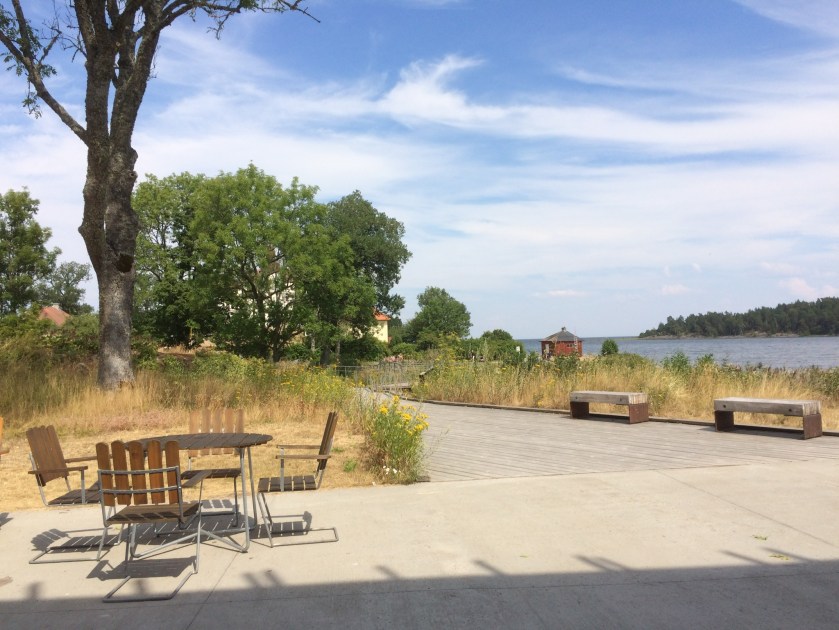 A1814B81-6689-4D09-B4B1-55FE56423C44