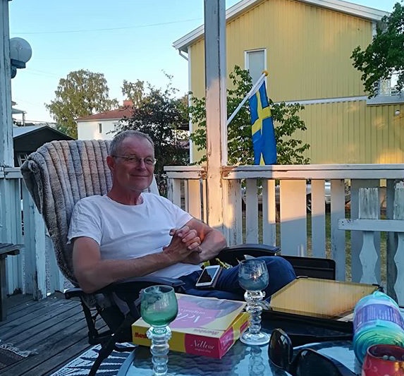 BAD8549B-FD78-42B8-93AB-8FD536E96D65