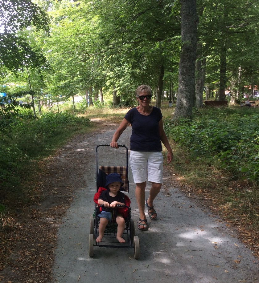 D41E4346-AD76-494F-8FE7-DF28D3AB8D5B