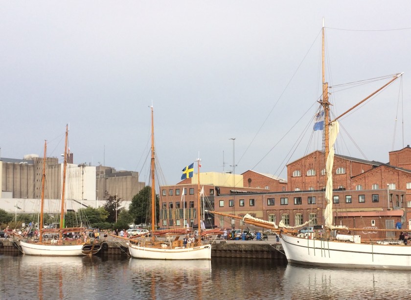 04739616-1AC0-42AC-9242-AB44C9A6196A