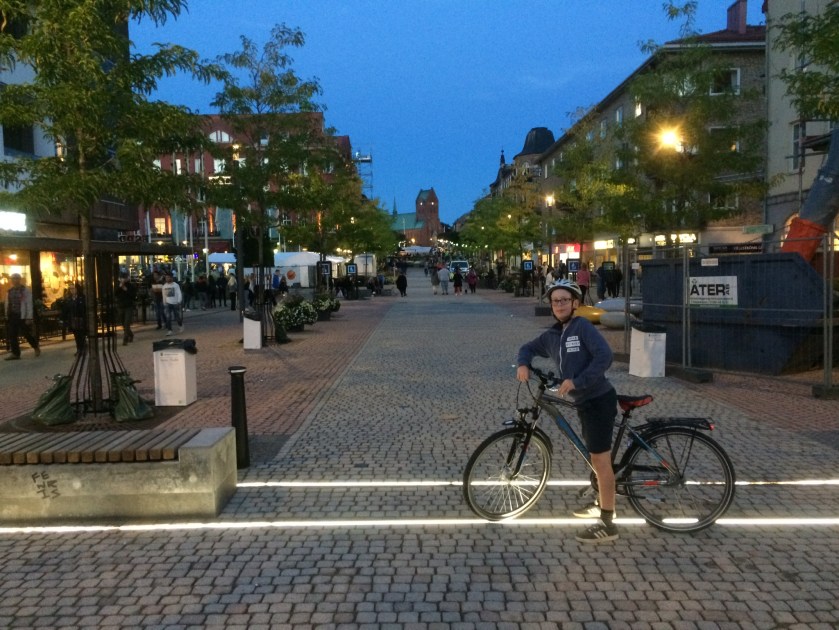 118CDE40-FE02-4B7B-8A64-5F208DCF3BED