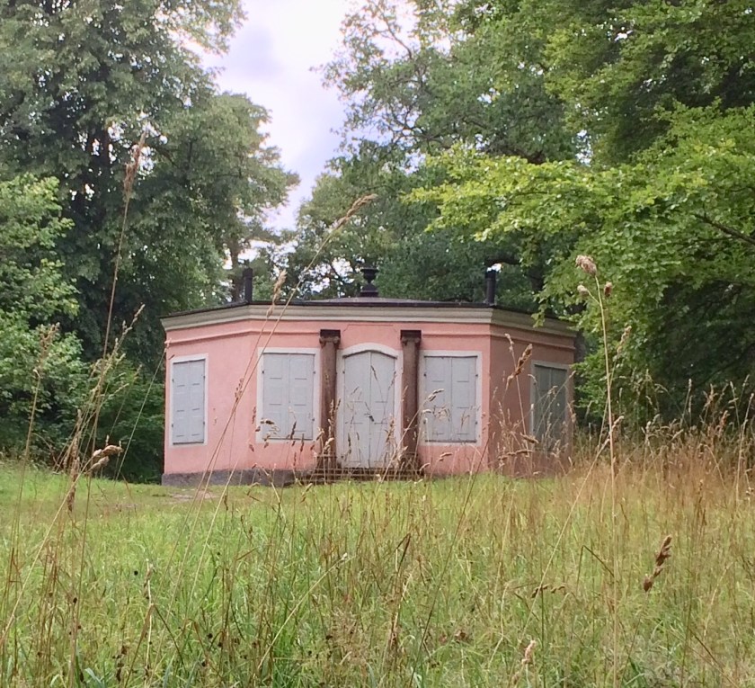 7C9B0FCB-F0A1-469F-A2FB-1249F6065B7D