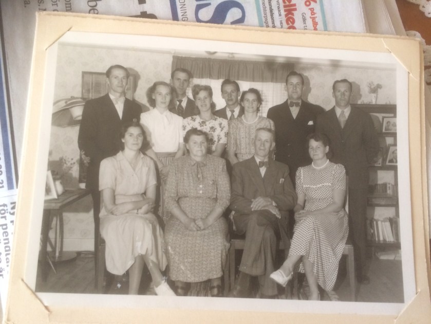 35B307B3-CC6D-472B-B458-332AD9BA7BB4