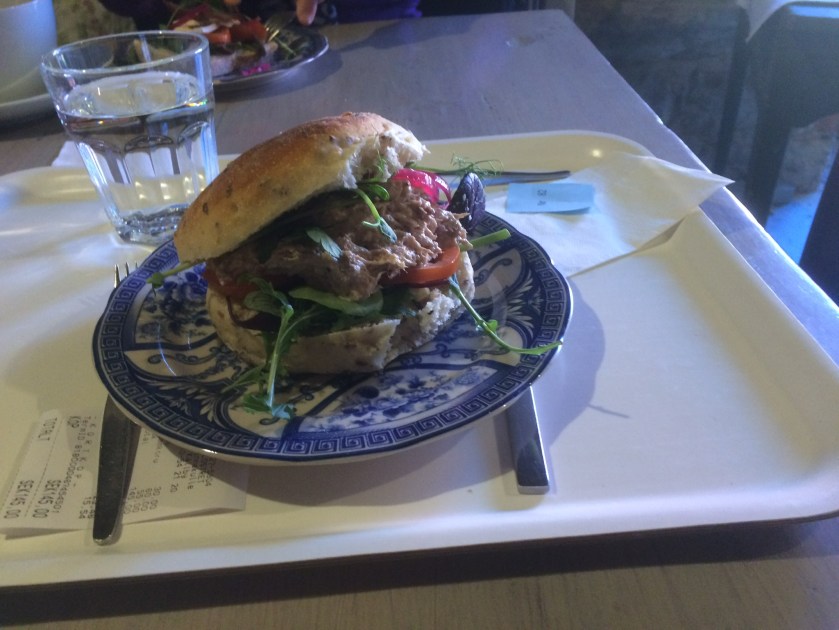 782D0078-BAEB-4326-AADB-74928F7C4F51