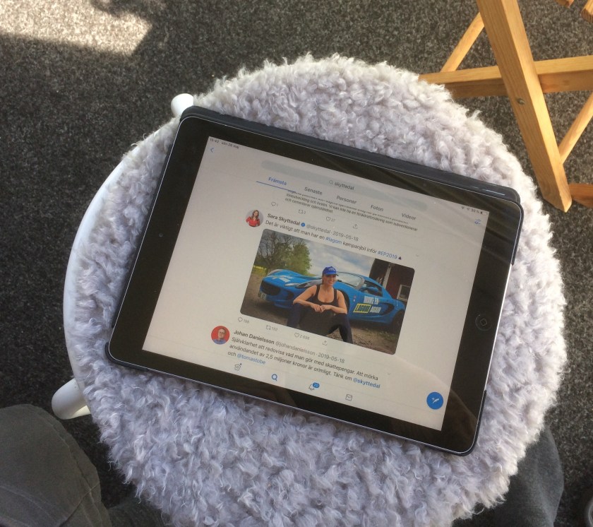 01000C27-E251-438E-8D6C-3695D2DCE052