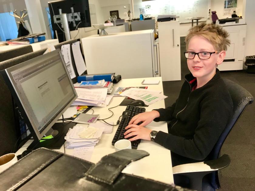 77DBF9D7-4972-4B43-95FB-B61448F07067