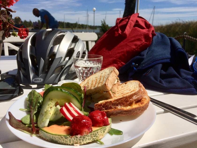 62374744-31BE-4A17-8684-ED21DA33CE01