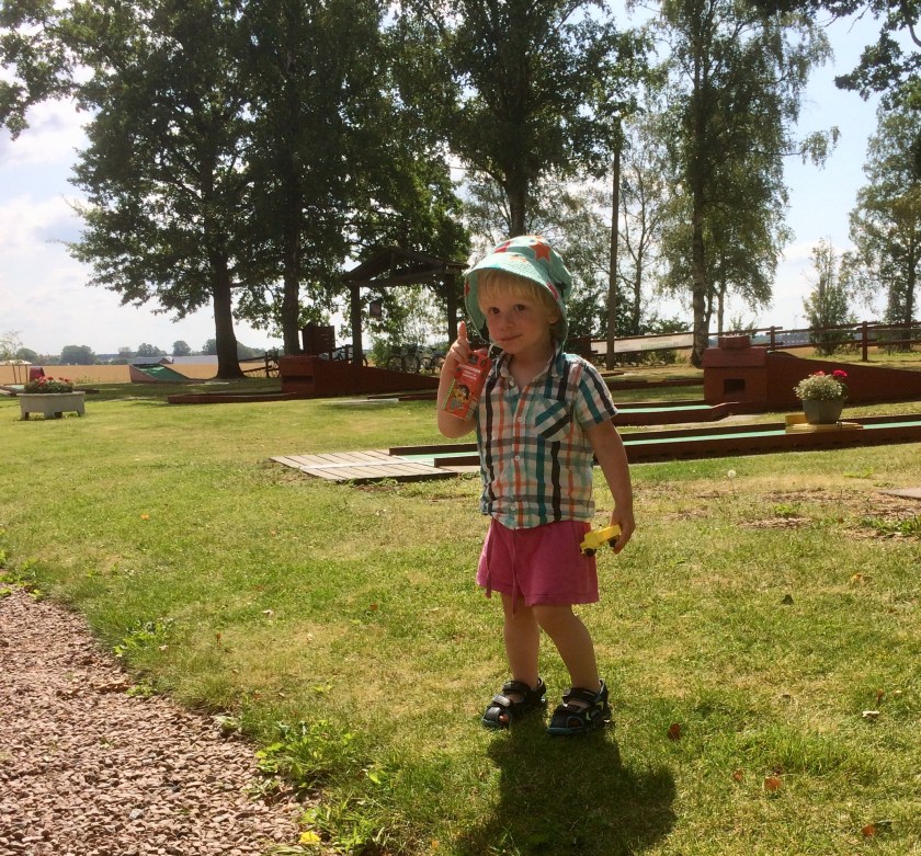 E4F431B3-667E-4AF3-B844-EB933C39B264