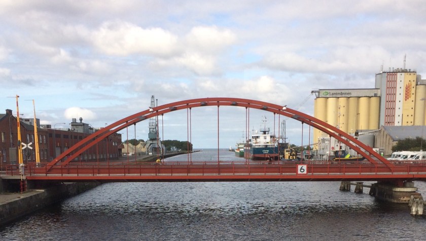 11F85C69-E80F-4336-9AD1-BB63076C7A2A