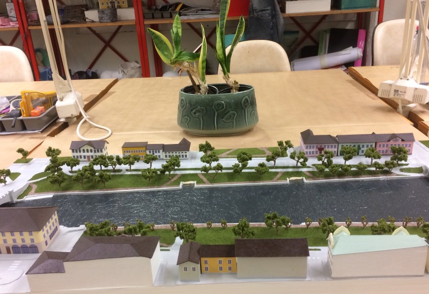 22EA8548-8223-47C1-BAD9-0222B9CD2E58