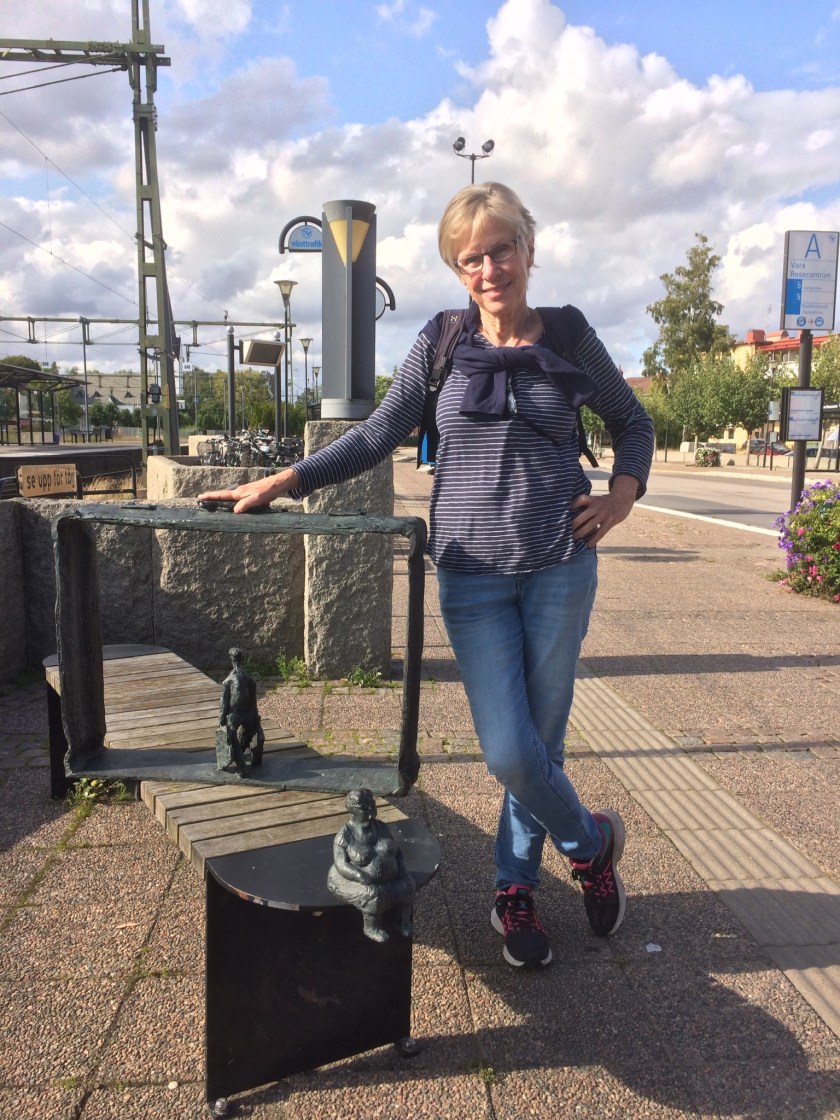 3005B6F9-F65C-4AE8-A807-1043660AB304