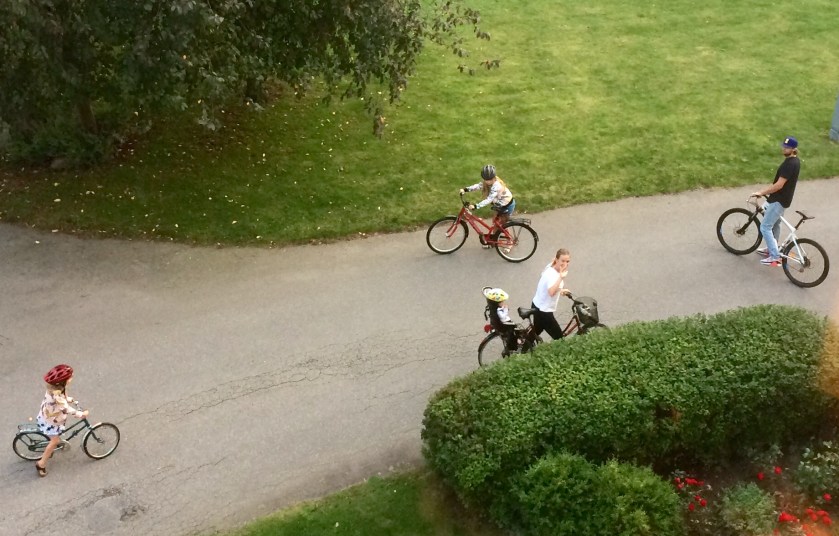 B064E102-A200-414B-9B62-F504310C0CE4