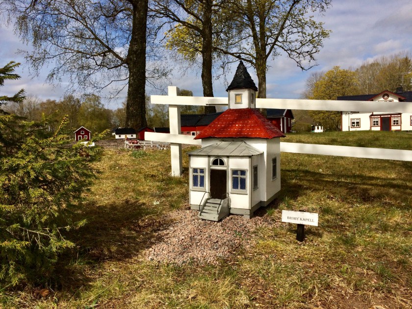 E7B54799-FEDE-4999-AA04-D6BB62C282BF