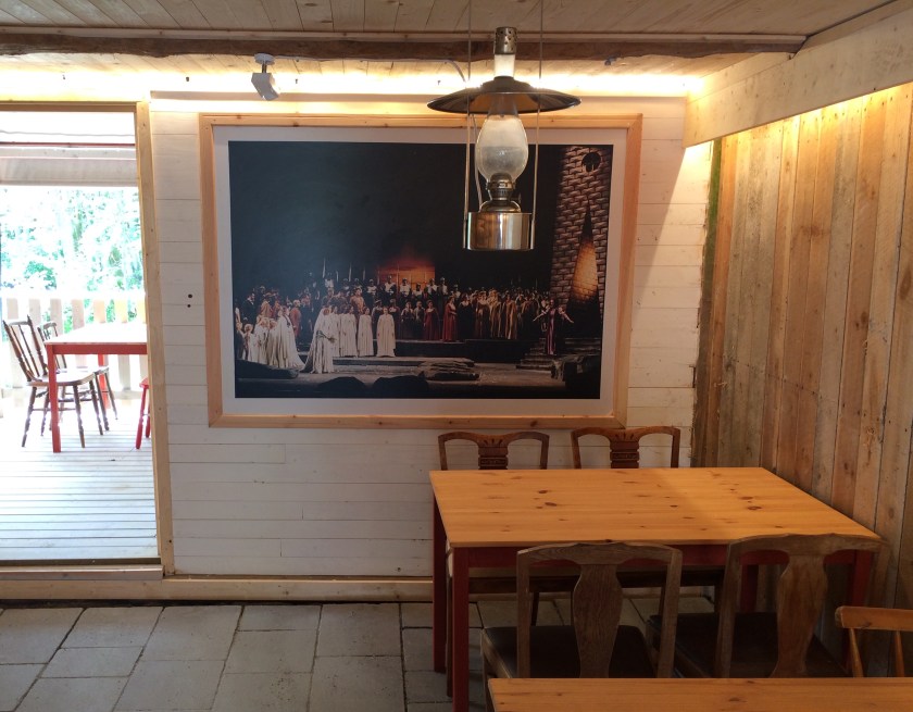 CB39F6E2-D280-4DEB-BA34-7E1C8EFE9C7C