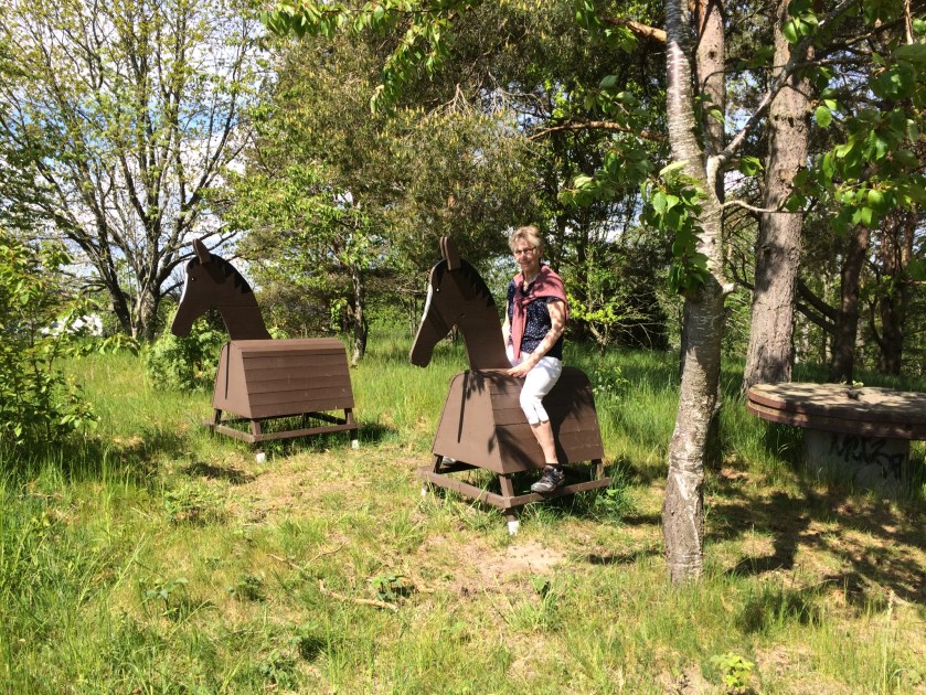 E37368D4-9F69-4929-A975-307181CEB590