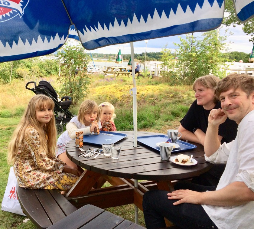 F87B909F-03F8-4079-83FA-F13122788FA1