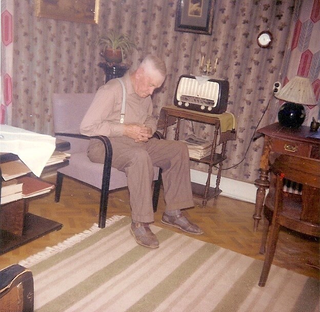 9FE4487C-E66D-4EF8-916D-4DA4626F7D52