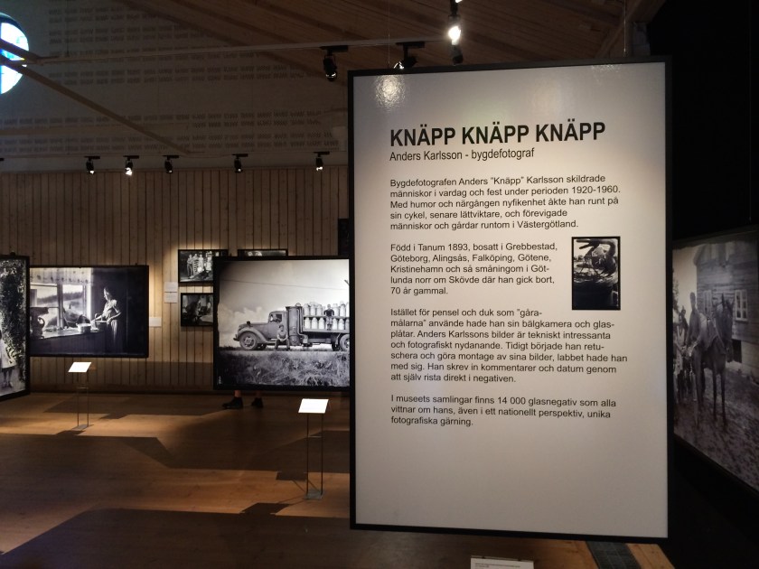 AB050806-5B8E-4358-A693-CD7E1320DA67